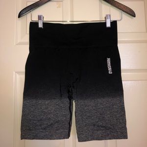 Gymshark ombré black/grey shorts